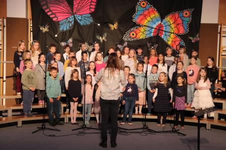 Območna revija otroških in mladinskih pevskih zborov občin Kamnik in Komenda (12)